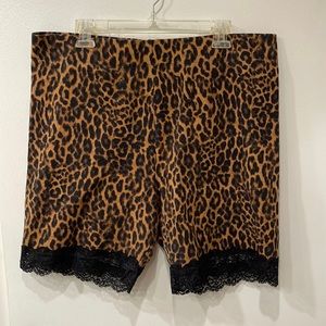 Forever 21 Leopard lace trim Biker shorts size 3x